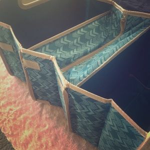 ***NWOT***Portable Storage Bag